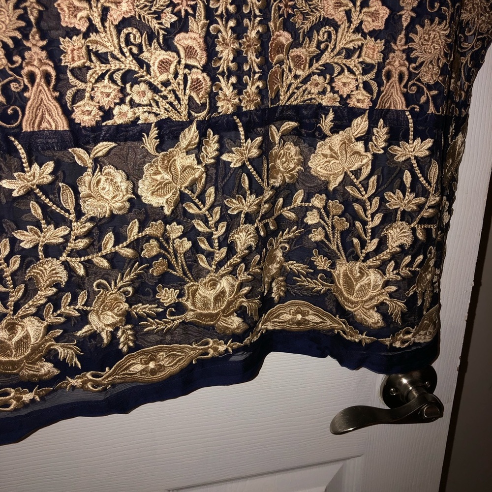 Agha Noor kurta new - Picture 3 of 10